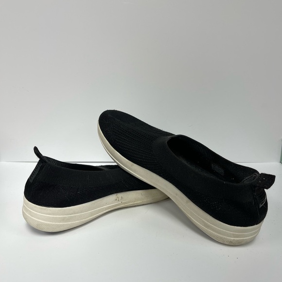 Fitflop Black Slip-On Flats - Picture 1 of 2